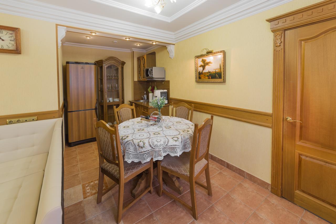 Paradise Hotel Gomel Bagian luar foto