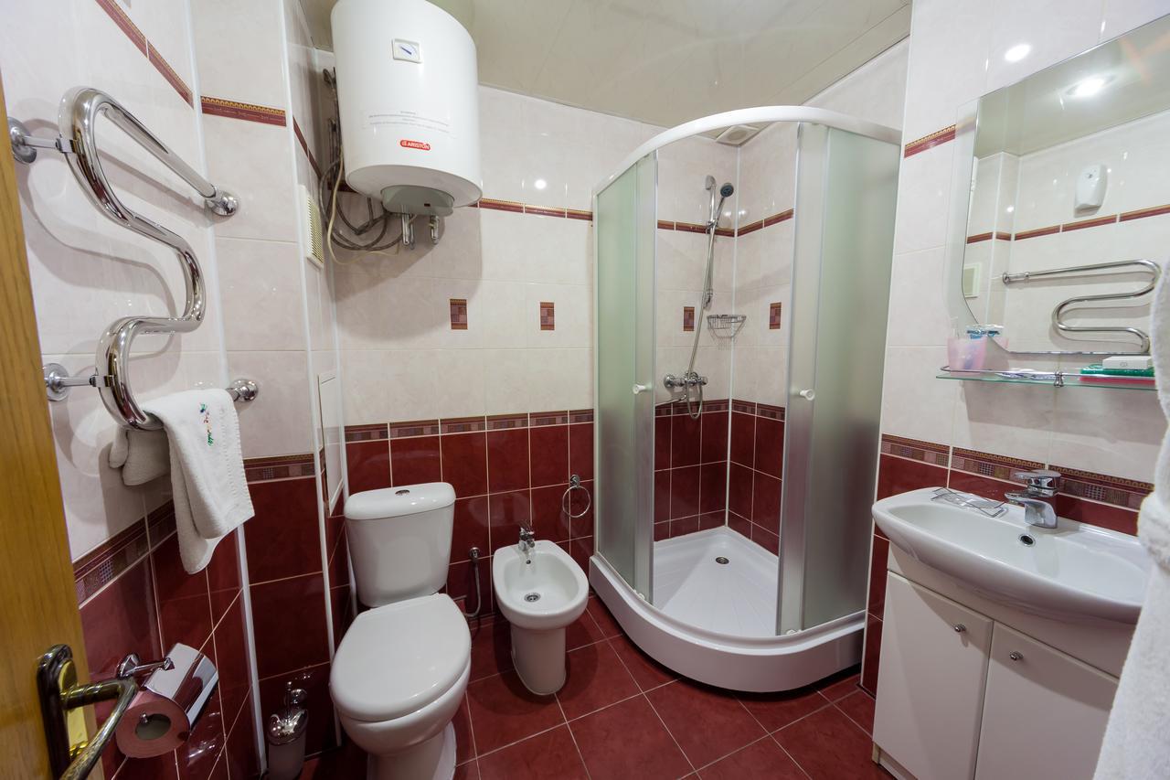 Paradise Hotel Gomel Bagian luar foto